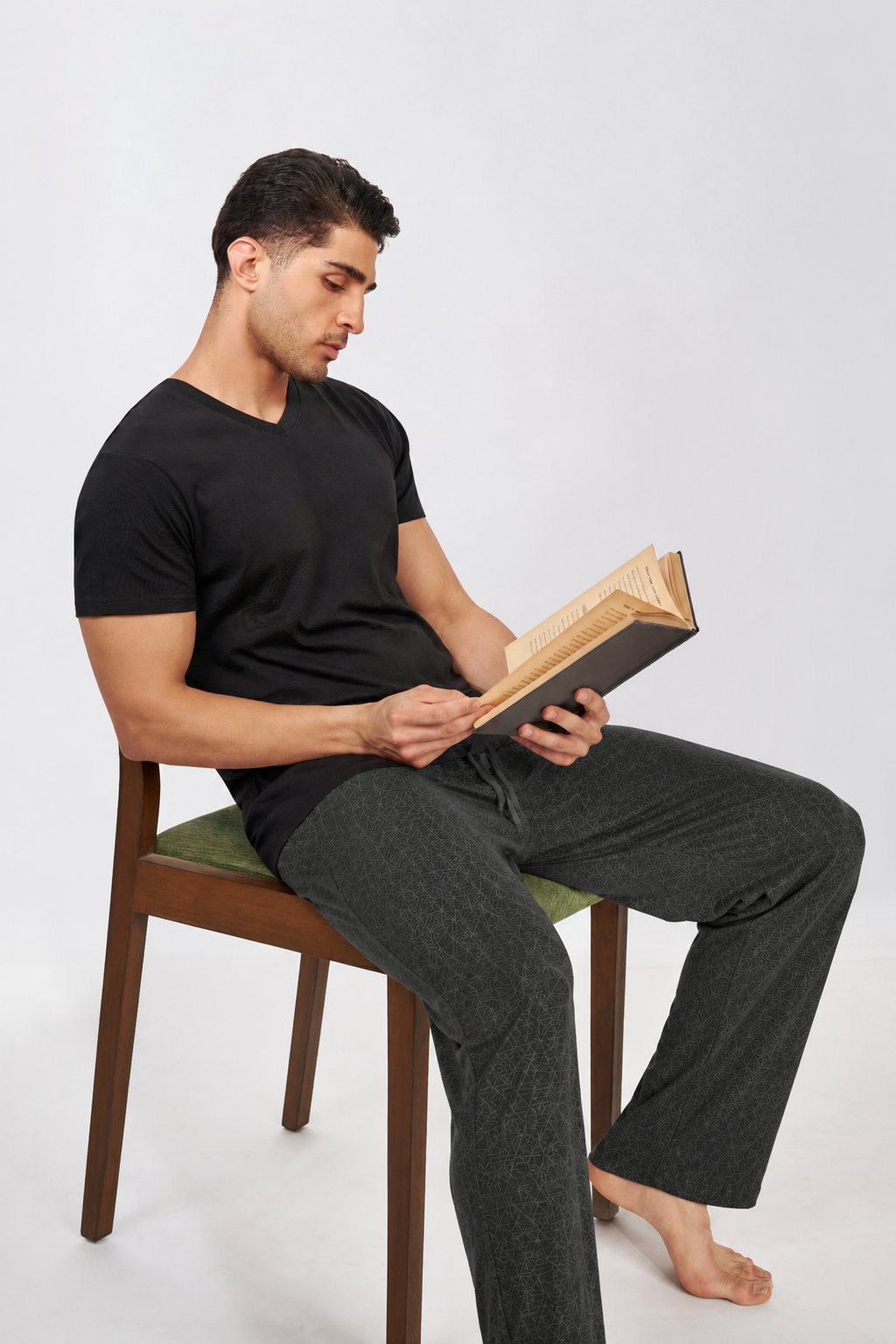 Men's Essentials - AeroCot V-Neck Undershirt - Onyx Black